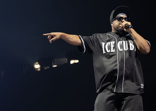 "I’m not taking this incident as a personal attack" - Ice Cube reacts to his tour bus being firebombed after reportedly being mistaken for an ICE bus