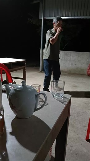 Video của Chế Linh (@che_linh3) với bản nhạc nhạc nền - Chế Linh