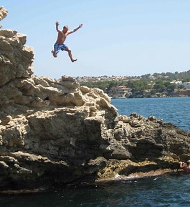 How to Rescue Somebody Who Is Drowning