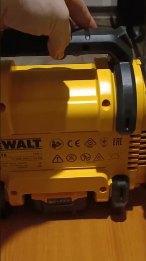 DeWALT DCC018N-XJ Compact Battery Compressor