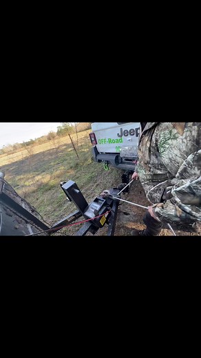 22K views · 199 reactions | Unloading a a trailer with some redirects #offroad #offroadrecovery #jeep #stuck | Matt Mckinzie | Facebook