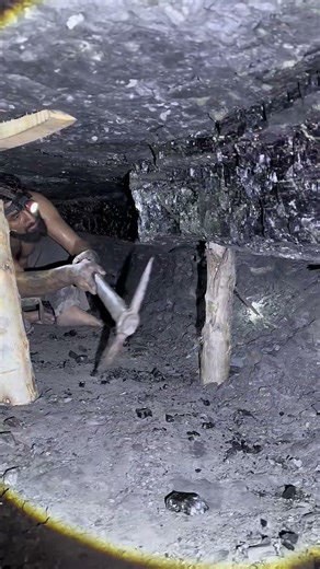 Life Below the Surface: Inside a 1000ft Deep Mine #diamondminer #mining #usa