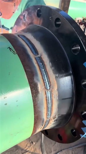 What type of electrorod is 7018 and how long does it take to heat it up?