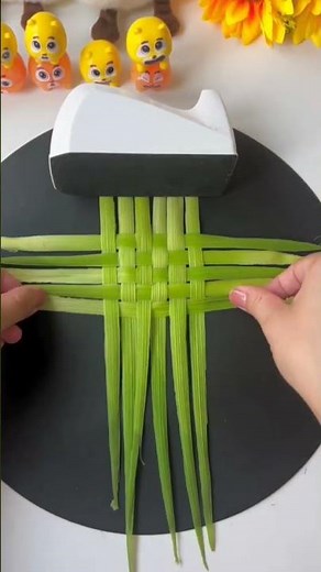 Make a beautiful basket from Corn Husks – Easy DIY Tutorial!