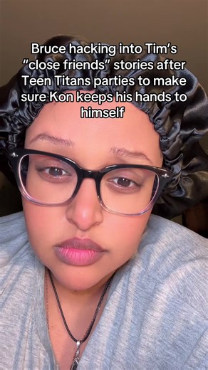 “Is that his hand up his shirt??…ALFRED START THE CAR” #timkon #batfamily #batfam #konel #batman