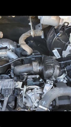 Mercedes! Sprinters worse nightmare. Boost leak. Fixed! Resonator delete!