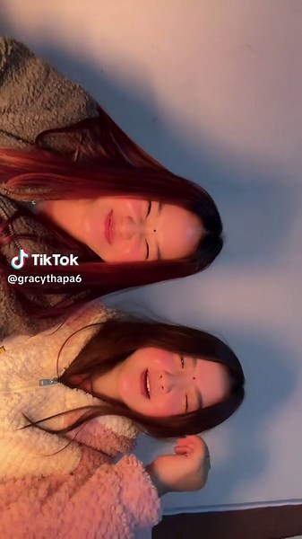 Sign Language Conversation: A Unique Hand Gesture Performance