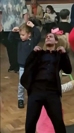 Kid perfectly recreates Bully Maguire dance #spiderman #tobeymaguire #shorts