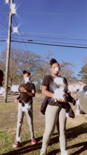 Monique Magee Cook (@moniquemageecook)’s videos with I Know - Toni Romiti