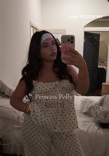 Stylish Outfit of the Day with Princess Polly