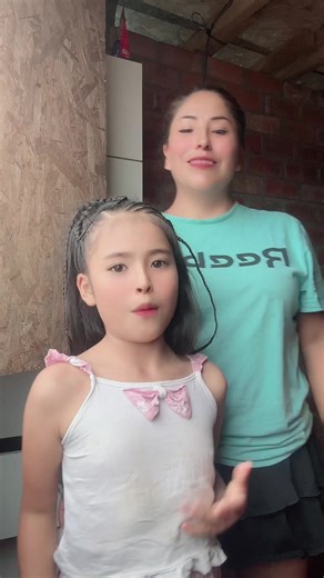 Videos de Andreíta 😘😇🙏 (@bionicarosalesloarte) con “sonido original - ªYamina HANCCO ª”