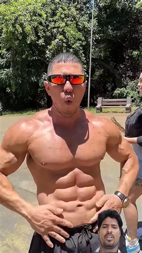 The Secret to Shredded Abs: Pro Training Tips Revealed🔥 #gym #sixpackabs #viral #shorts