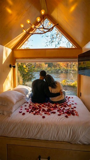👇Booking Details 📍Asheville River Cabins - Asheville, NC Book direct through the link in bio to SAVE $50 on your first ARC escape 🤩 A sneak peek of a stay here includes… 🏠Luxury cabins for couples, families, or groups 🌊Riverfront views 🐶 Pet-friendly options 🔥Cozy fire pits ✨Endless amenities such as hot tubs, sauna, and our Provisions truck with snacks & drinks for you to enjoy Share this with who you’d bring along 🤝 🎬 @hiddengem.stays . . . Ashevillerivercabins | VisitAsheville | Blue
