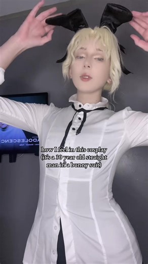 Embracing Luka Cosplay at Alien Stage Event