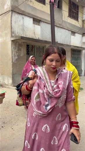 Dolly is heading from her parents' home to her in-laws' #dollymithilesh