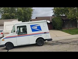 3306824 USPS mail truck