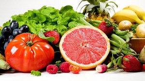 clip-1053824177-assorted-fruit-vegetable