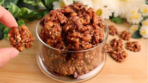 Crunchy Candied Walnuts