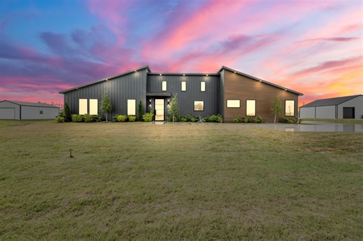 5119 Sophie Slanksy Way, Sealy, TX 77474 - MLS 52307635 - Coldwell Banker