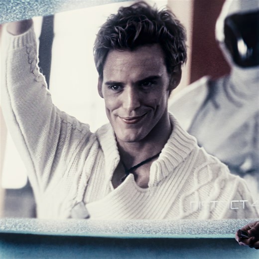 new cc (ignore the glitch pls)#finnickodair #thehungergames #samclaflin #finnickodairedit #fyp ac luvvakaashi
