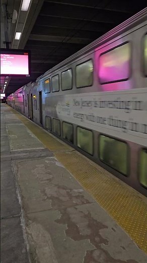 NJ Transit ALP-46 #4636 (PRR Heritage) arrives at Secaucus Junction