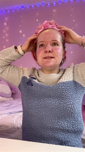 Baked Under My Bonnet: Pineapple Method for Curly Hair