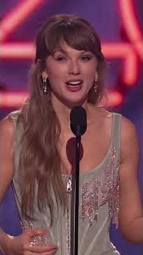 Taylor Swift Accepts The Artist Of The Year Award At The 2026 iHeartRadio Music Awards