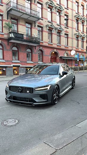 Exploring the Volvo S60 T8 Polestar Performance Features