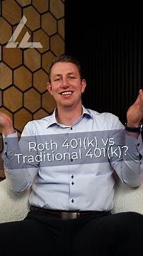 Roth 401(k) vs. Traditional 401(k)— Which One’s Better? 💰👀