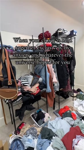 Living with these shelves, no drawers, and bent rods is NOT it 😤😭 #diy #closet #customcloset #homerenovation #renovation | Modular Closets