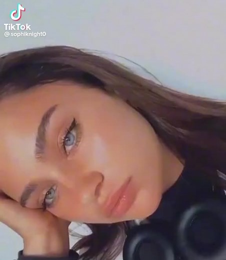 Bianca.bangs (@bianca.bangs)’s videos with original sound - Bianca.bangs