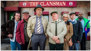 Forgotten Still Game star unrecognisable in throwback snap with Elaine C. Smith