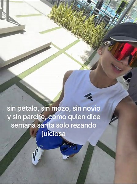 Video de Gemma (@gemmacristalpg) relacionado con “sin petalo sin casi algo sin novio sin mozo”