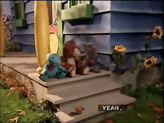 Caillou's Garden zoo with subtitles