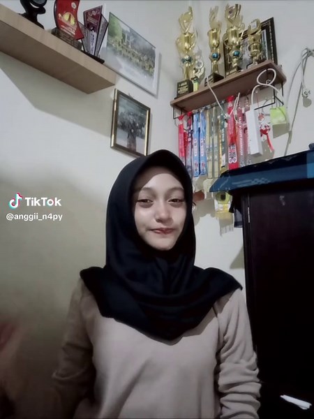 4n_ggi (@anggii_n4py)’s videos with suara asli - c