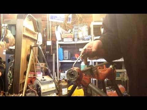 DIY how to thread cut ream black iron pipe