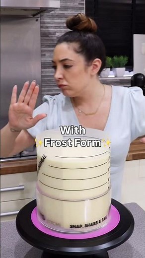 How to make SMOOTH buttercream cakes! 🎂www.frostform.com