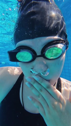 Transform Your Swimming Experience with Holosport Goggles