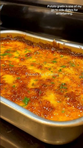 Potato Au Gratin | Scalloped Potatoes Recipe #thanksgiving #holidays #entertaining #potatorecipe