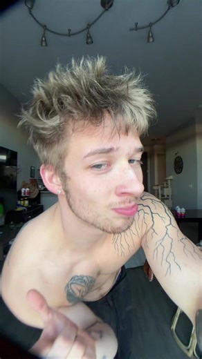 Simple Nolan 2 (@simplenolan2_)’s videos with original sound - 𝐈𝐳𝐳𝐢𝐞🪿