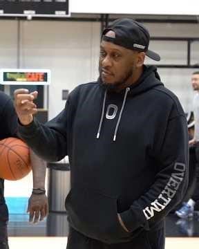 Intense workout with NBA skills coach ​⁠😳‼️@OTE #basketball #nba #overtime #atlanta #nomercyleague