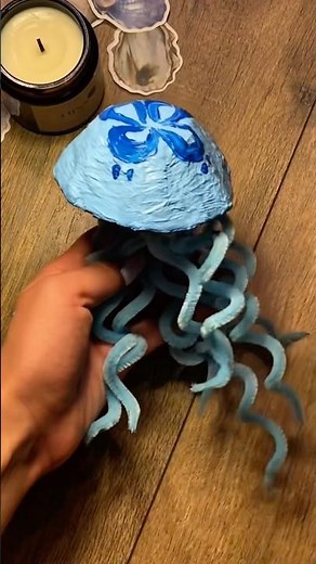 🪼🥹💨 Making a FLUFFY JELLYFISH 🌊 DIY Cardboard Craft Tutorial 🪼 #cardboard #diy #craft #art