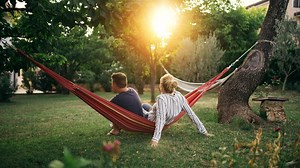 Hammocks: 5 Common Mistakes & How To Fix Them - Diehard Backyard