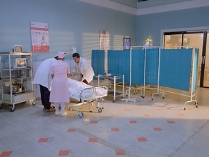 Amaya Kapoor को फेका चलती Bus से बाहर 😱 | Arjit Taneja