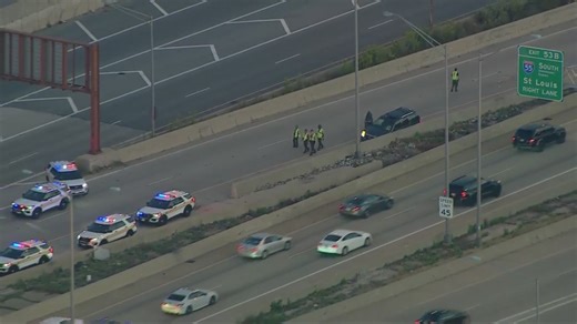 Driver killed on Dan Ryan Expressway after large object goes through windshield, according to Illinois State Police