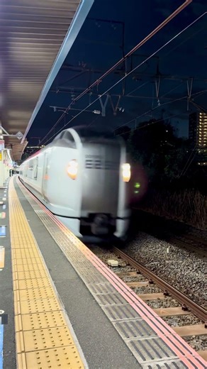 Narita Express Blazing Past Shin-Kawasaki Station at Night | Japan High-Speed Train Spotting