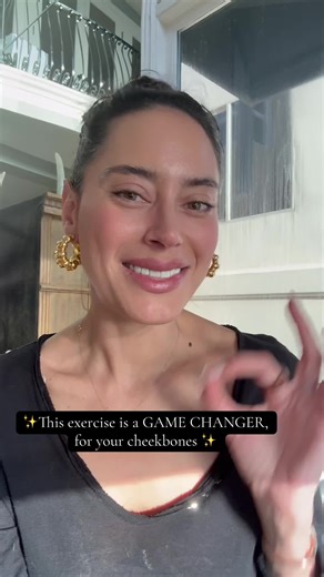✨this exercise is a GAME CHANGER for your cheekbones ✨ This is the one exercise you could never live without! Send it to your friends that complain about saggy cheeks ! Let me know in the comments which exercises you would like to see next. #cheeks #cheekbones #saggy #faceyoga #faceyogaexercises