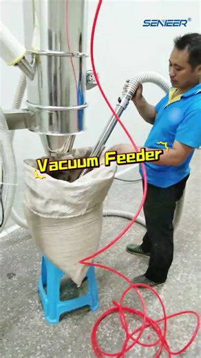 How does a Vacuum Feeder work?