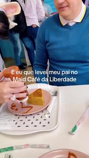 E eu que levei meu pai no Maid Café da Liberdade!! Ele amou! | #liberdade #saopaulo #maidcafe