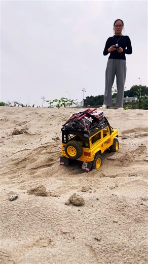 Girl Tries to Drive an Off-Road Vehicle Through Deadly Quicksand